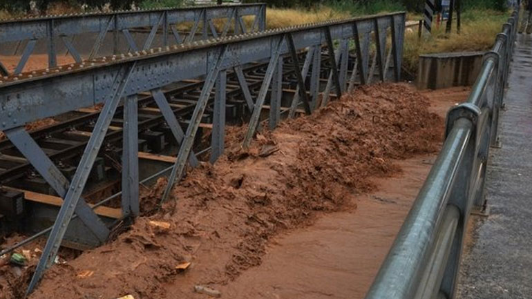 Πλημμύρες και εγκλωβισμένοι οδηγοί από την κακοκαιρία σε κοινότητες του δήμου Βέλου – Βόχας Κορινθίας