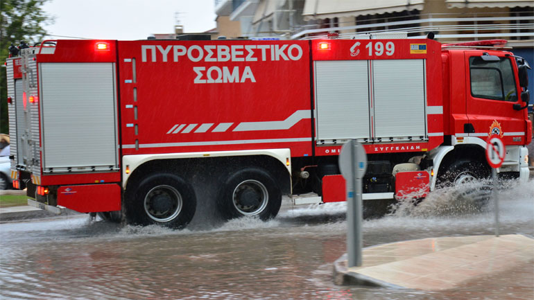 Σε αυξημένη επιχειρησιακή ετοιμότητα το Πυροσβεστικό Σώμα λόγω των δυσμενών καιρικών φαινομένων