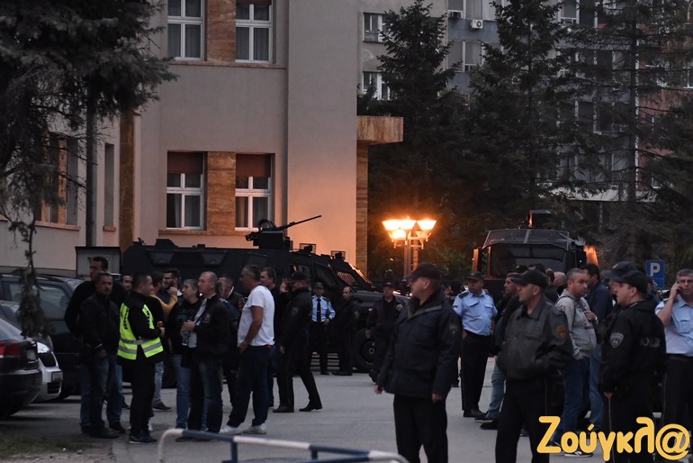 Ισχυρές δυνάμεις της αστυνομίας έξω από το κοινοβούλιο της ΠΓΔΜ