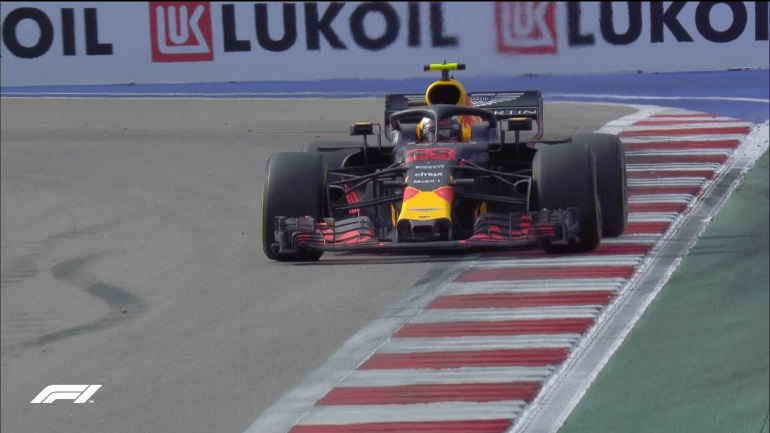 Για 43 γύρους ο Verstappen ήταν πρώτος έχοντας προσπεράσει 18 πιλότους!