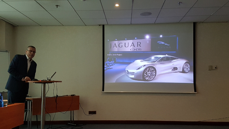 Ο Δημήτρης Ασημακόπουλος