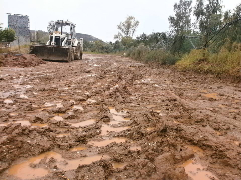 Οι μπουλντόζες έχουν πάρει... φωτιά! 