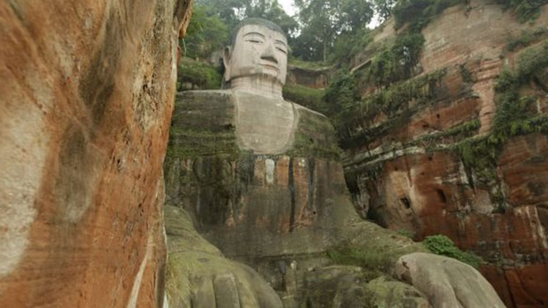 Κίνα: Έργα συντήρησης στο γιγάντιο άγαλμα 71 μέτρων ύψους, του Βούδα του Λεσάν