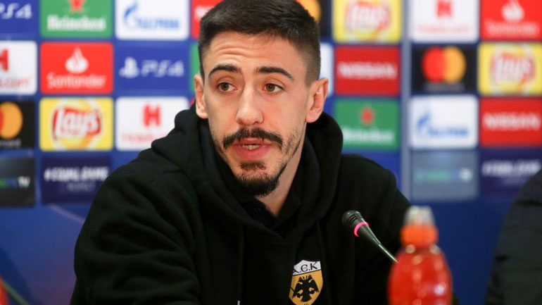 Σιμόες: «Δεν είμαστε στους ομίλους του Τσάμπιονς Λιγκ απλά για τη συμμετοχή»