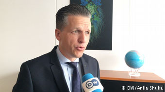 Τ. Φράι: Ο Ζάεφ θα πρέπει να προσεγγίσει την αντιπολίτευση