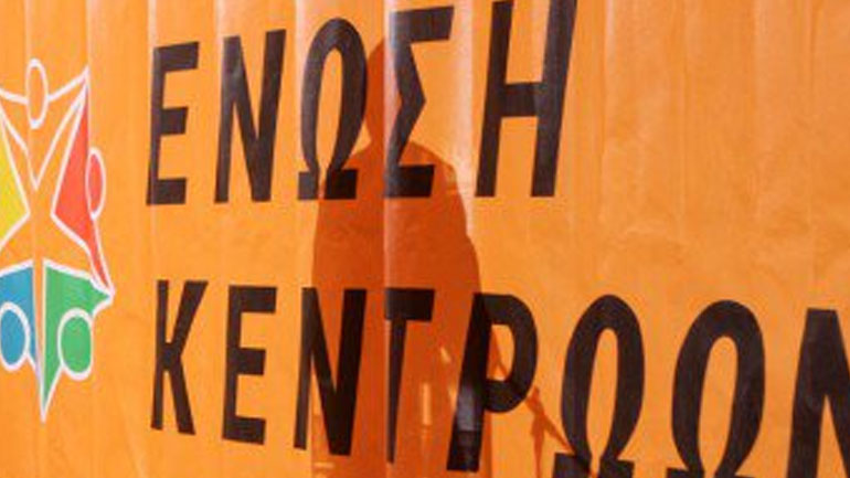 «Είναι σοβαρή η κυβέρνηση που καταθέτει σχέδιο προϋπολογισμού με και χωρίς κόψιμο συντάξεων;»