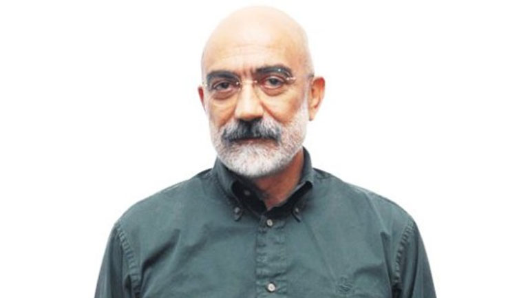 Τουρκία: Δικαστήριο επικύρωσε τις καταδίκες ισόβιας κάθειρξης για τον δημοσιογράφο Αμχέτ Αλτάν