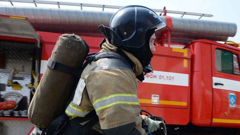 Φωτιά σε εμπορικό κέντρο στη Ρωσία -Απομακρύνθηκαν 400 άνθρωποι