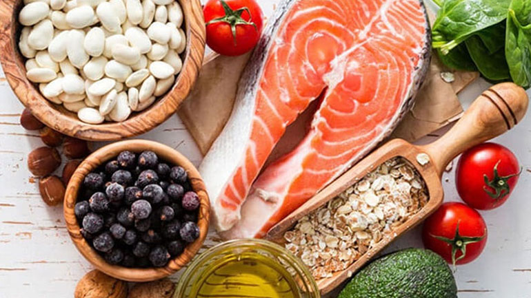 Έξι λιπαρές τροφές που πρέπει να τρώμε