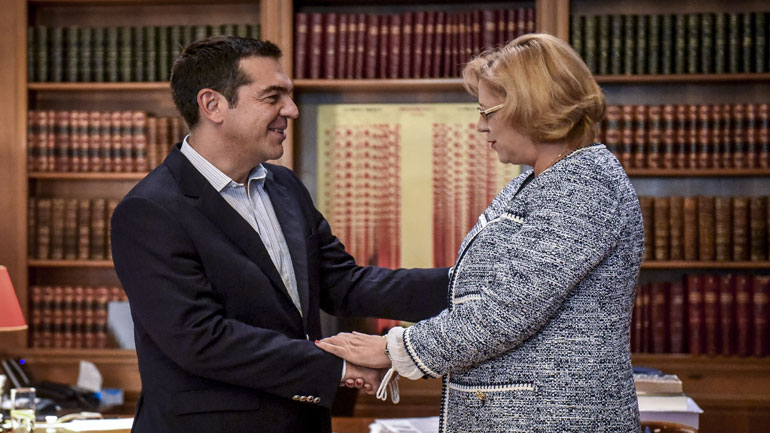 Ολοκληρώθηκε η συνάντηση Αλέξη Τσίπρα με την επίτροπο Κορίνα Κρέτσου