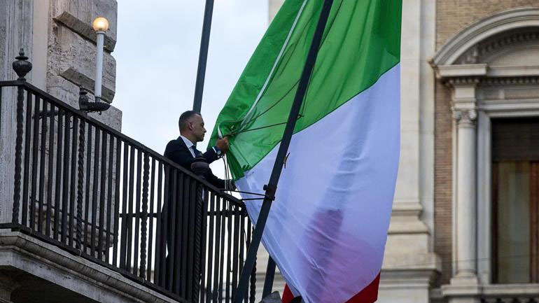 Ιταλία: Η πίεση των spread φέρνει τη Ρώμη να προσεγγίζει τα επίπεδα της ελληνικής οικονομίας