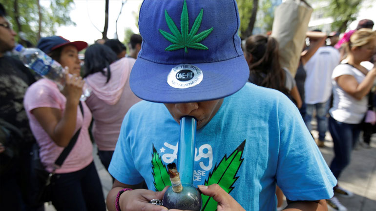 Έρευνα: Η κάνναβη είναι πιο επιβλαβής για τον εγκέφαλο των εφήβων από ό,τι το αλκοόλ