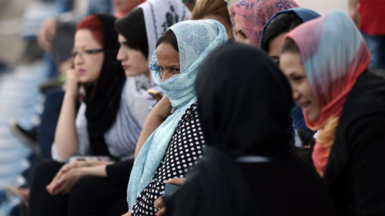 Πολλαπλές οι διακρίσεις για τις γυναίκες μετανάστριες, πρόσφυγες και αιτούσες άσυλο
