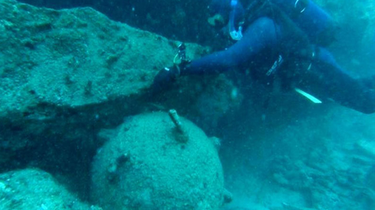 Χανιά: Δύτης εντόπισε νάρκη στα δύο μέτρα νερό