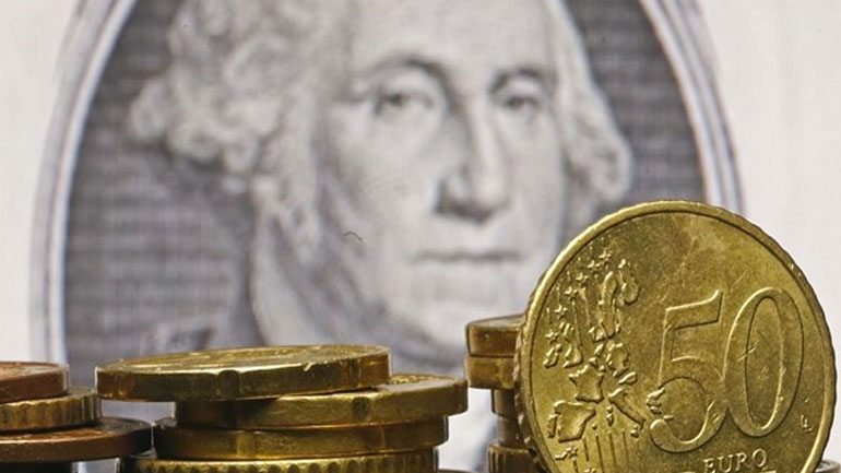 Υποχωρεί το ευρώ στην αγορά συναλλάγματος