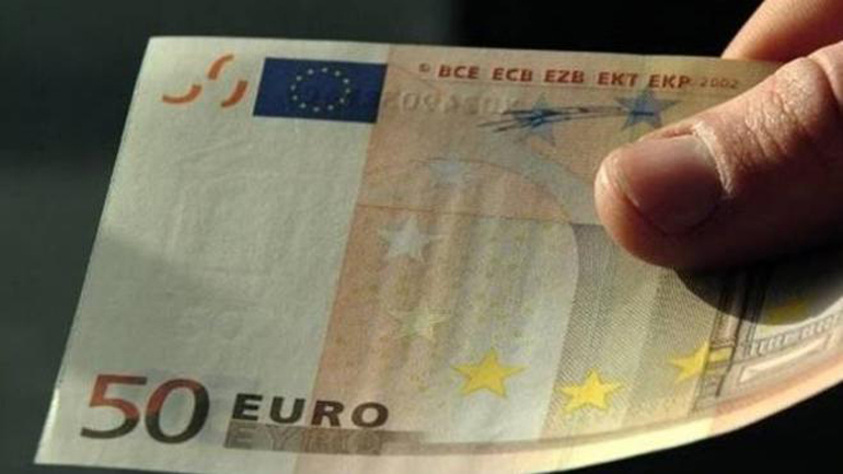 Σύλληψη αλλοδαπού για πλαστά χαρτονομίσματα και ναρκωτικά