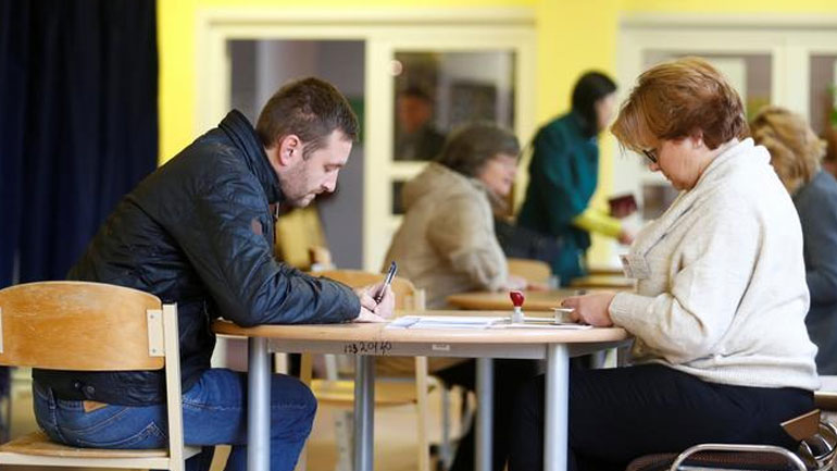Βουλευτικές εκλογές στη Λετονία: Προβάδισμα του φιλορωσικού κόμματος δείχνουν δημοσκοπήσεις