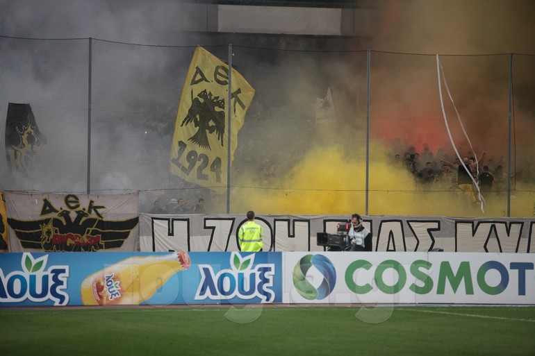 Καυτή η ατμόσφαιρα που έχουν δημιουργήσει οι φίλοι της ΑΕΚ