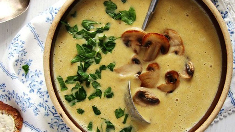 Μανιταρόσουπα για τις κρύες φθινοπωρινές μέρες