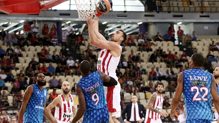 Nίκη με σούπερ Μιλουτίνοφ για τον Ολυμπιακό, 88-78 τον Χολαργό