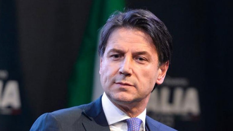 La Repubblica: O Κόντε έγινε καθηγητής νομικής με την θετική κρίση δικηγόρου που ήταν συνεργάτης του