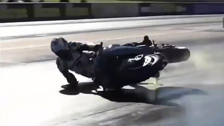 Πέφτοντας στην ευθεία με ένα Kawasaki H2