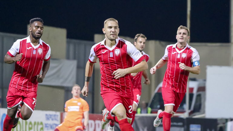 Με πέναλτι η Ξάνθη, με εννέα παίκτες η ΑΕΛ