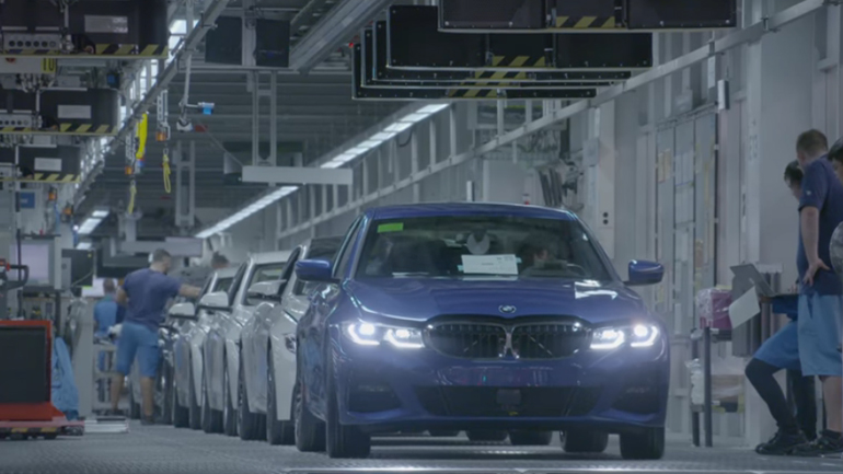 Στο εργοστάσιο όπου κατασκευάζεται η νέα BMW 3 Series