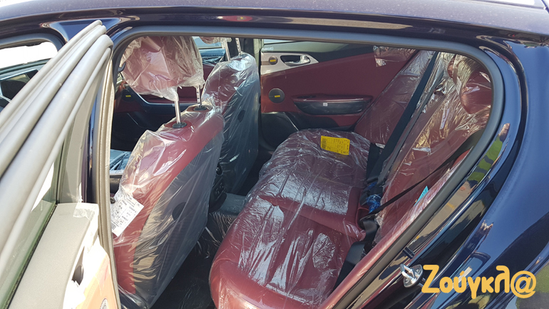 Τα πίσω καθίσματα