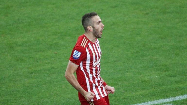 Φορτούνης: «Συγγνώμη, δεν ήξερα ότι είναι παιδιά στην εξέδρα»