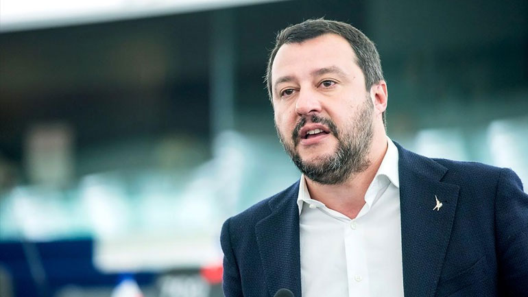 Ο Σαλβίνι πιστεύει ότι η Ευρώπη στηρίζει την πολιτική του στο μεταναστευτικό
