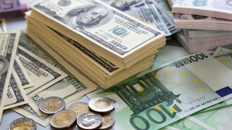 Υποχωρεί οριακά το ευρώ στην αγορά συναλλάγματος