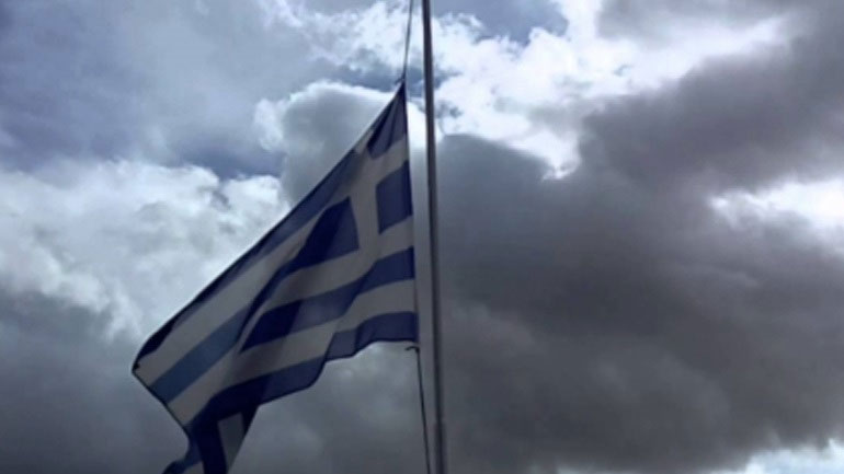 Λέσβος: Μεσίστιες οι σημαίες προς τιμήν του υποπλοιάρχου Κυριάκου Παπαδόπουλου