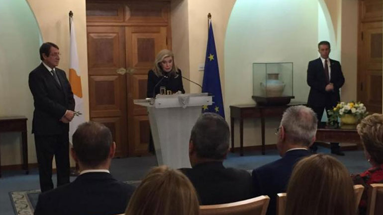 Ο πρόεδρος της Κύπρου Νίκος Αναστασιάδης τίμησε τη Μαριάννα Βαρδινογιάννη