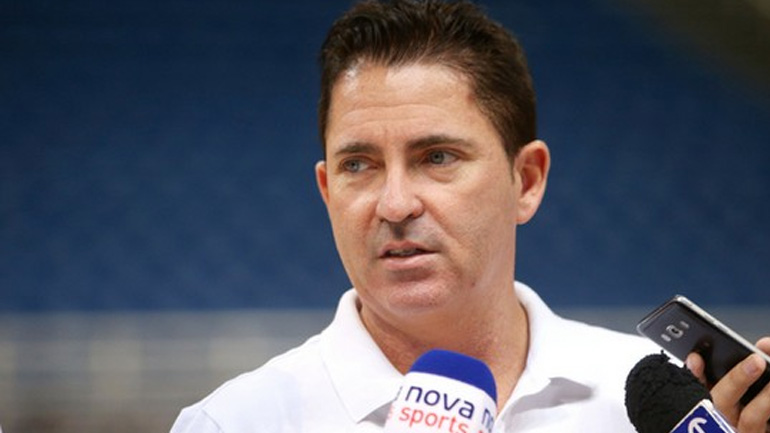 «Θέλουμε τον κόσμο στο πλευρό μας για να αρχίσουμε με νίκη»