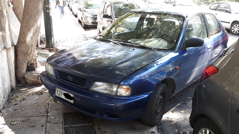 Παρκάρισμα αυτοκινήτου με σημείωμα ότι είναι της… εισαγγελίας