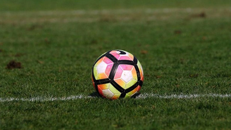 Στη σέντρα το πολιτικό σύστημα