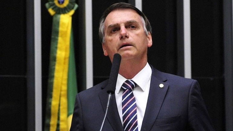 Βραζιλία: Ο Μπολσονάρου δεσμεύτηκε να προασπιστεί την ελευθεροτυπία