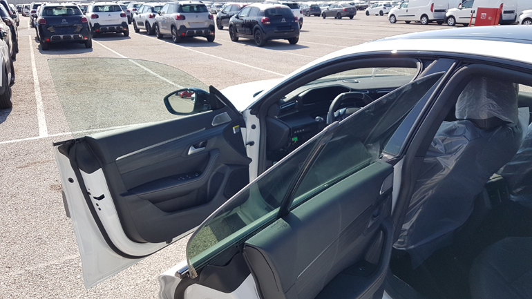 Πόρτες χωρίς 'τελάρο'