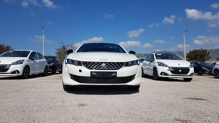 H εμπρός όψη του νέου Peugeot 508