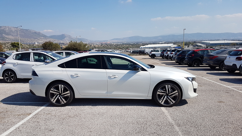 Είναι μεγάλο και το δείχνει...