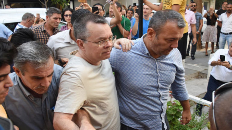 Ελεύθερος αφέθηκε ο πάστορας Μπράνσον