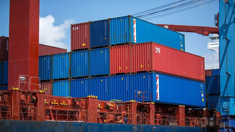 Ετήσια αύξηση στις εισαγωγές και εξαγωγές της Κίνας