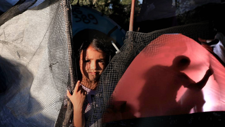 Newsweek: Συστηματική κακοποίηση παιδιών στη Μόρια