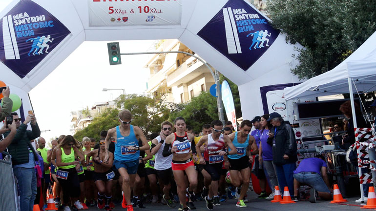 7000 δρομείς έτρεξαν στη Νέα Σμύρνη για τις χαμένες πατρίδες