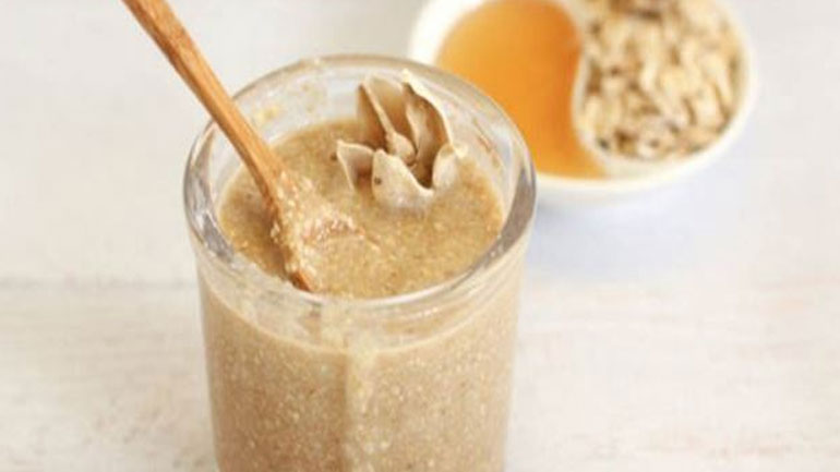 DIY: Scrub με βρώμη για το πρόσωπο