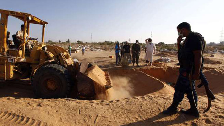 Λιβύη: 110 πτώματα σε ομαδικό τάφο σε πόλη – προπύργιο του Ισλαμικού Κράτους
