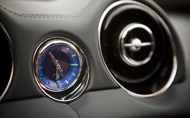 Εσωτερικό απο XJ προηγούμενης γενιάς...