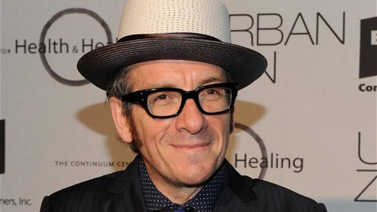 Έλβις Κοστέλο: Θα ήθελα να γράφω γνήσια τραγούδια αγάπης