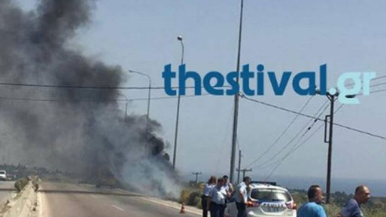 Στις φλόγες Ι.Χ. στον Άγιο Αθανάσιο Θεσσαλονίκης